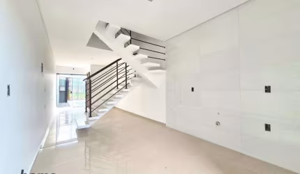 Sobrado Geminado à venda, 2 quartos, 2 suítes, 1 vaga, Petrópolis - Joinville/SC