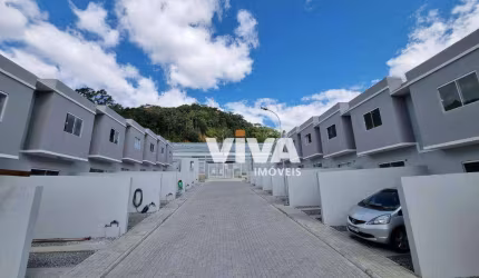 Sobrado com 2 dormitórios à venda, 50 m² - Espinheiros - Itajaí/SC