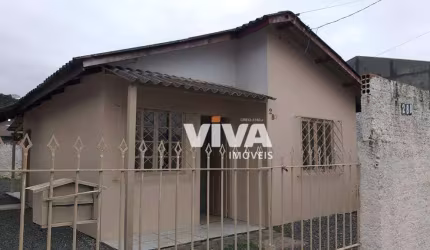 Casa com 2 dormitórios à venda, 43 m² por R$ 400.000,00 - Espinheiros - Itajaí/SC