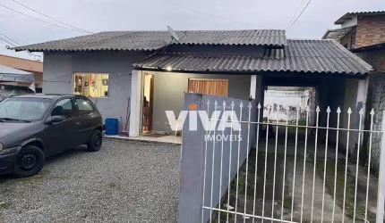 Casa com 2 dormitórios à venda, 93 m² por R$ 750.000,00 - Costa Cavalcanti - Itajaí/SC