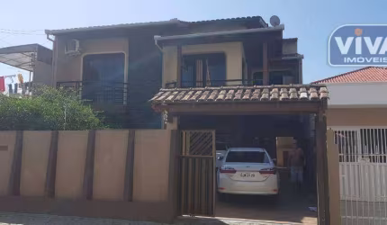 Casa com 4 dormitórios à venda, 300 m² por R$ 1.000.000,00 - São João - Itajaí/SC