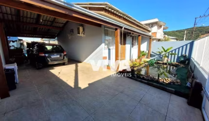 Casa com 2 dormitórios à venda, 70 m² por R$ 550.000,00 - Espinheiros - Itajaí/SC