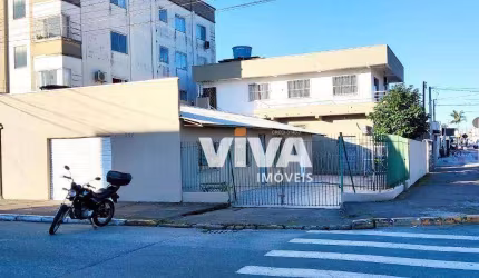 Sobrado com 6 dormitórios à venda, 250 m² - São Vicente - Itajaí/SC