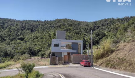 Casa com 3 dormitórios à venda, 200 m² por R$ 1.390.000 - Bairro Rio Pequeno - Camboriú/SC