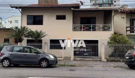 Sobrado com 4 dormitórios à venda, 238 m² por R$ 1.400.000,00 - Vila Operária - Itajaí/SC