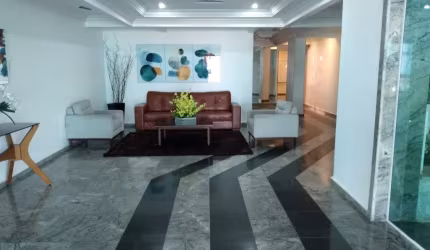 Lindo Apartamento Prédio Frente Mar