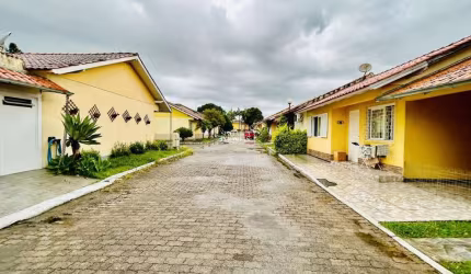 Casa térrea 2 dormitórios em condomínio fechado em Gravataí