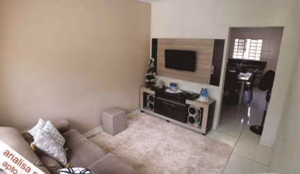 Casa com 3 quartos à venda na Rua Carlos Rodrigues de Oliveira, Palmital, Marília, 140 m2 por R$ 320.000