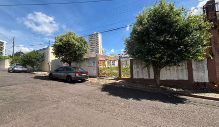 Terreno à venda na Rua Doutor Gabriel Monteiro da Silva, Centro, Marília por R$ 260.000