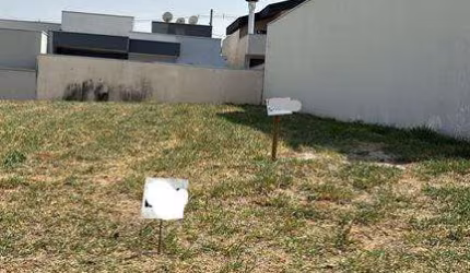 Casa em condomínio fechado à venda na Rua Eugenio Cleto Avila, Residencial Villa Flora Aquarius, Marília por R$ 212.000