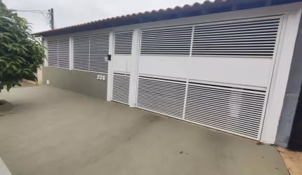 Casa com 2 quartos à venda na Rua Olívio Luzia, Núcleo Habitacional Nova Marília, Marília por R$ 350.000