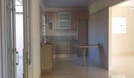 Casa com 3 quartos à venda na Rua Bonfim, Alto Cafezal, Marília, 194 m2 por R$ 550.000