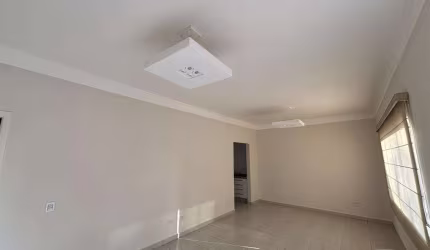 Casa com 3 quartos à venda na Avenida Alípio Germano da Silva, Vila Romana, Marília, 157 m2 por R$ 650.000