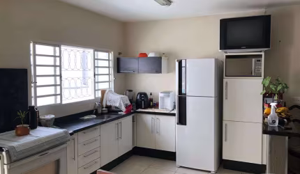 Casa com 3 quartos à venda na Avenida Itu, Cascata, Marília, 244 m2 por R$ 670.000