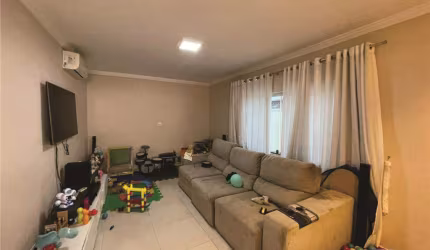 Casa com 3 quartos à venda na Rua Jácomo Zangarini, Jardim Parati, Marília, 220 m2 por R$ 650.000