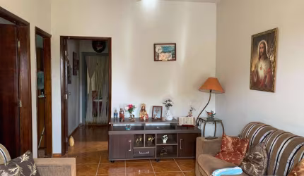 Casa com 3 quartos à venda na Rua Eugênio Domingues, Jardim Cristo Rei, Marília, 135 m2 por R$ 380.000