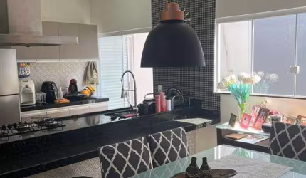 Casa com 3 quartos à venda na Rua José Bonifácio, Jardim Cristo Rei, Marília, 142 m2 por R$ 580.000