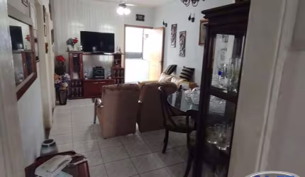Casa com 3 quartos à venda na Rua Dona Júlia Nomura, Fragata, Marília, 160 m2 por R$ 350.000