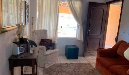 Casa com 3 quartos à venda na Rua Maria Glória de Campos, Núcleo Habitacional Doutor Fernando Mauro Pires Rocha, Marília, 200 m2 por R$ 350.000
