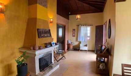 Casa com 4 quartos à venda na Rua Benedicto Nery de Barros, Jardim Acapulco, Marília, 174 m2 por R$ 950.000