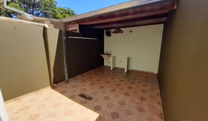 Casa com 2 quartos à venda na Avenida Doutor Hélio Gomes Gouveia, Parque Cecap Aeroporto, Marília, 70 m2 por R$ 350.000