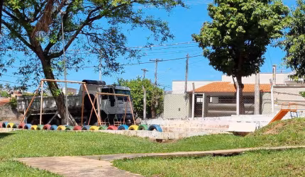 Apartamento com 2 quartos à venda na Rua Anna Aparecida Nicolella Marques, Jardim Lavínia, Marília, 48 m2 por R$ 125.000