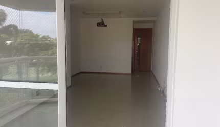 2 quartos totalmente indevassado