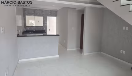 Duplex para Venda em Araruama, Praça da Bandeira, 2 dormitórios, 2 banheiros, 1 vaga