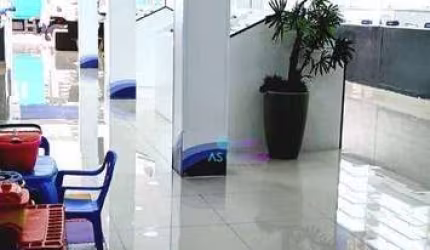 Locação de Loja no Centro de Jundiaí  200m²   Piso Porcelanato, copa, cozinha, sala, banheiros  R$  18.000
