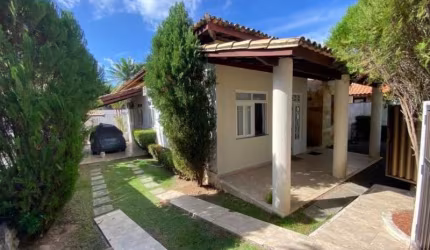 Casa em condomínio fechado com 4 quartos para alugar na Rua Francisco das Mercês, 1, Buraquinho, Lauro de Freitas por R$ 6.500