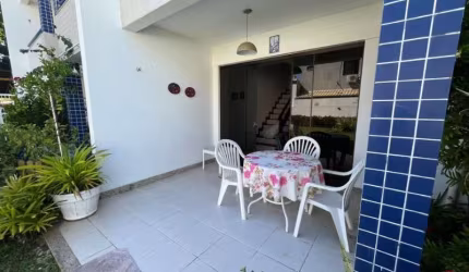 Casa em condomínio fechado com 4 quartos para alugar na Rua Thales de Azevedo, 142, Praia do Flamengo, Salvador por R$ 3.700