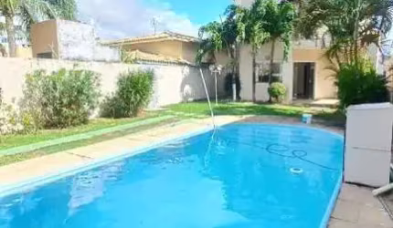 Casa em condomínio fechado com 4 quartos à venda na Rua Ana C B Dias, 2, Buraquinho, Lauro de Freitas por R$ 850.000