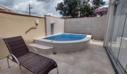 Casa de esquina à venda  com 3 quartos, 01 suíte e área gourmet -143m²-Condominio São Joaquim- Ronc