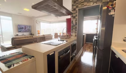 Cobertura Duplex à venda no bairro Saúde, 2 suítes, 2 vagas e varanda gourmet