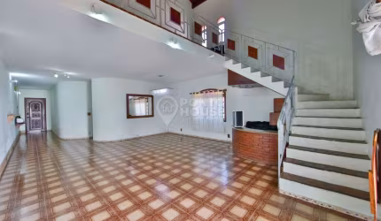 Casa à Venda Vila Mariana, 4 Dormitórios, 4 Vagas, A 900 metros do Metrô, 327 m²