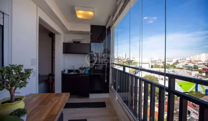 Apartamento à venda na Saúde com 2 dormitórios (1suite) varanda gourmet, 2 vagas