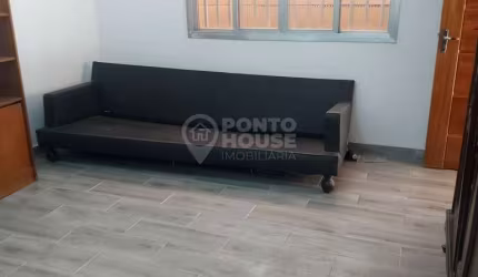 Casa térrea à venda no Bairro Saúde de 2 dormitórios, edícula e 1 vaga