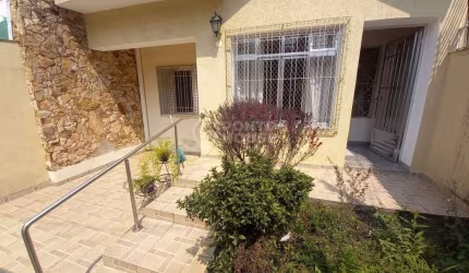 Casa térrea  com 2 dormitórios, 1 sala, 2 banheiros e 1 vaga à venda na Saúde