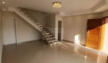Sobrado à venda no bairro Ipiranga com 4 dormitórios, 2 suítes, 4 banheiros e 2 vagas