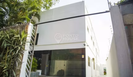 Comercial à Venda ou Locação, 7 Salas, 5 Banheiros, Vagas, Junto à Av Jabaquara