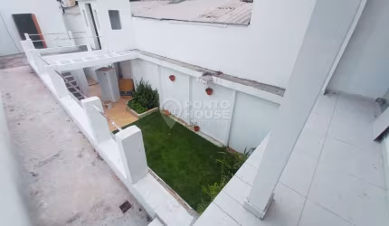 Sobrado comercial à venda com 7 salas e 4 banheiros de 190m² , 1 vaga de garagem