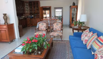 Casa à Venda no bairro Planalto Paulista 4 Suítes, 4 Vagas, 15 x 35, Junto Moema
