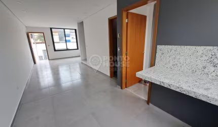 Casa à Venda no bairro Vila Guarani, 2 Suítes, 3 Vagas, A 650 Metros do Metrô