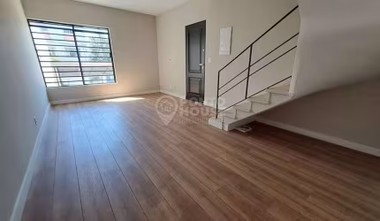 Casa à Venda no bairro Planalto Paulista, 2 Dormitórios, 2 Vagas, Reformada