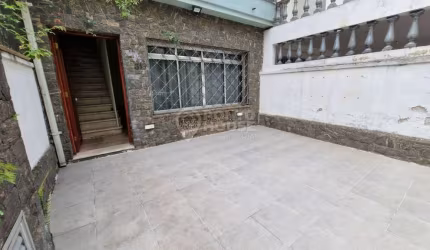 Casa Assobradada à venda Residencial e Comercial  com 3 dormitórios e 2 vagas
