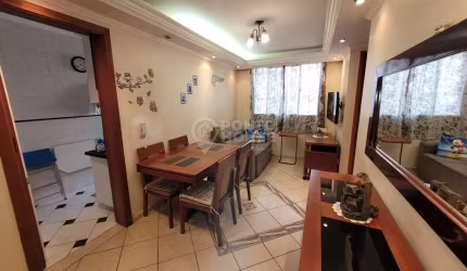 Apartamento à Venda no bairro Jabaquara, 3 Dormitórios, 1 Vaga, 900 Metros Metrô