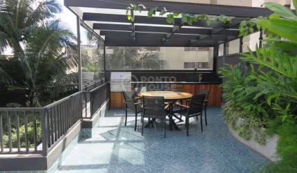 Sobrado em condomínio semi novo na Vila Mariana, com 3 suítes, 2 vagas e Rooftop