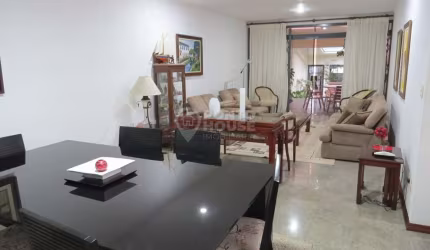 Casa à Venda no bairro Planalto Paulista 3 Dormitórios, 3 Vagas, Vaga, 10 x 40