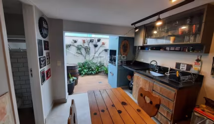 Sobrado à venda, bairro Mirandópolis 164m², 2 dormitórios,  2 vagas e espaço gourmet