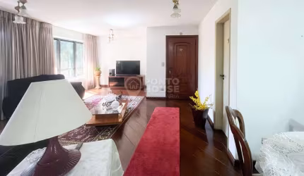 Apartamento com 3 dormitórios, 1 suíte e 2 vagas no bairro Jardim da Saúde